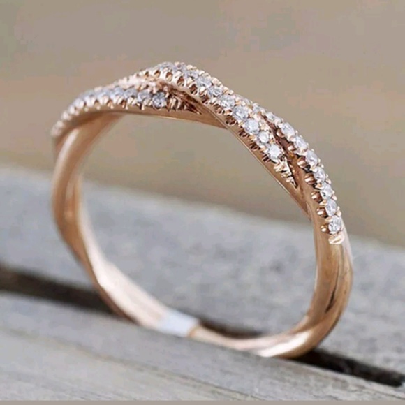 Silver or Rose Gold Double Twist Ring - Picture 2 of 8